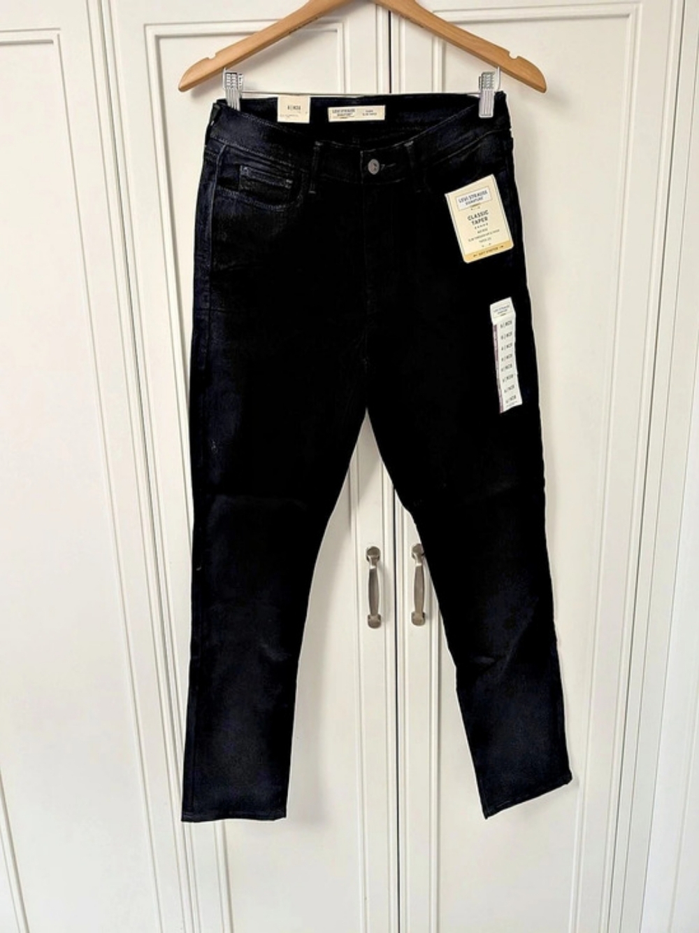 Levi Strauss Classic Taper Black Waist 28 NWT